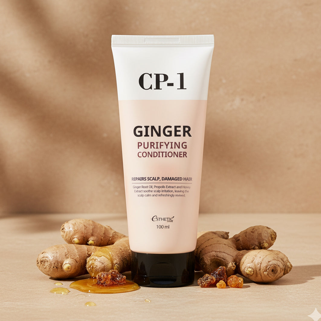 YABUKO Ingvera attīrošs matu kondicionieris CP-1 Ginger Purifying ar ingvera ekstraktu, parādot iepakojumu un produkta tekstūru