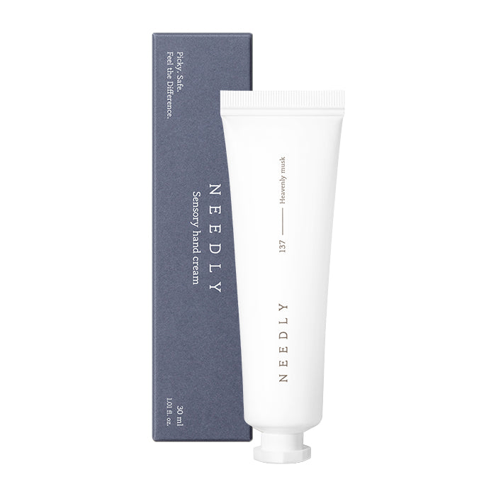 Mitrinošs roku krēms YABUKO Sensory Heavenly Musk ar 30ml tilpumu, uzkrītošs iepakojums un tekstūra.