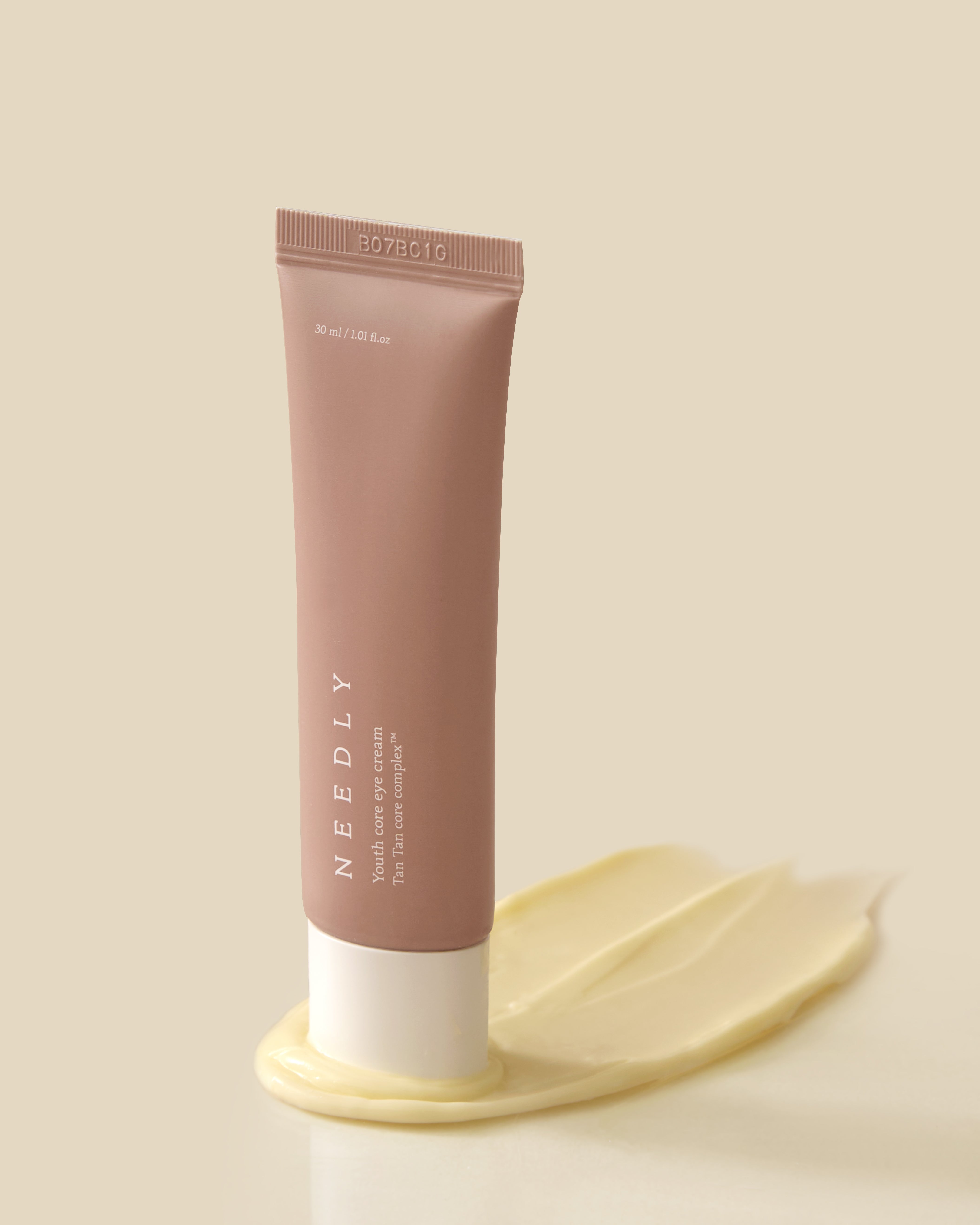 YABUKO Anti-aging acu krēms Needly Youth Core ar pretgrumbu efektu, acu kopšanas krēms ar maigu tekstūru.