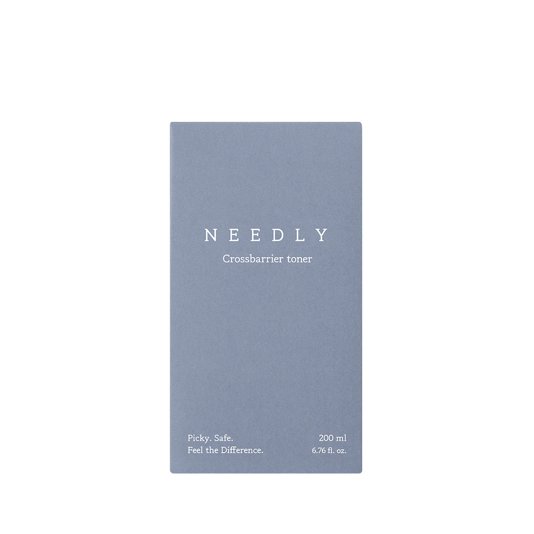 YABUKO ādas barjeras toniks Needly Crossbarrier Toner 200ml, viegls un mitrinošs ādas kopšanas līdzeklis, kas ir redzams uz sejas.
