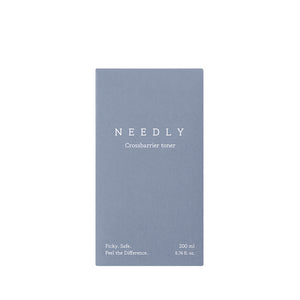 YABUKO ādas barjeras toniks Needly Crossbarrier Toner 200ml, viegls un mitrinošs ādas kopšanas līdzeklis, kas ir redzams uz sejas.