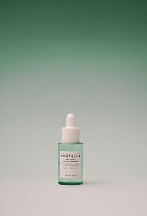 YABUKO SKIN1004 Madagascar Centella Tea-Trica nomierinoša ampula, skaidrs šķidrums ar relaksējošām īpašībām.