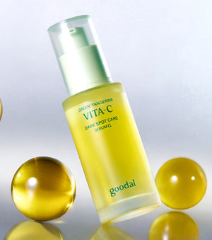 YABUKO Goodal Green Tangerine Vita-C tumšu plankumu serums ar C vitamīnu, serum uz ādas ar pigmentācijas labošanai.