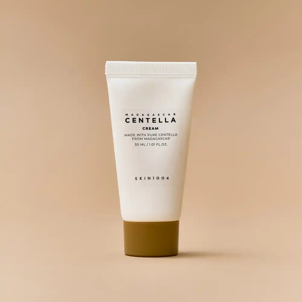 YABUKO SKIN1004 Madagascar Centella krēms 30ml ar nomierinošām sastāvdaļām un zaļas krāsas iepakojumu.