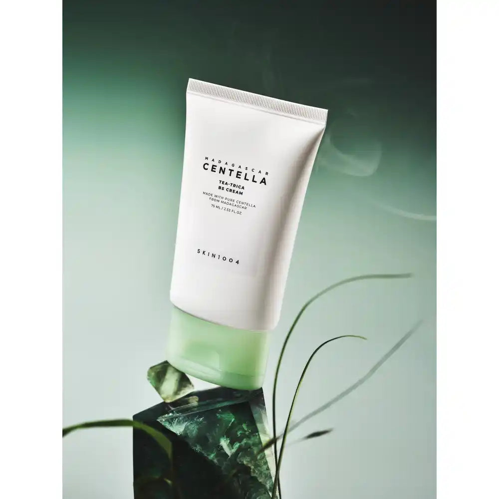 YABUKO SKIN1004 Madagascar Centella Tea-Trica B5 krēms, 75ml, maigs un nomierinošs ādas kopšanas produkts ar centellu un B5.