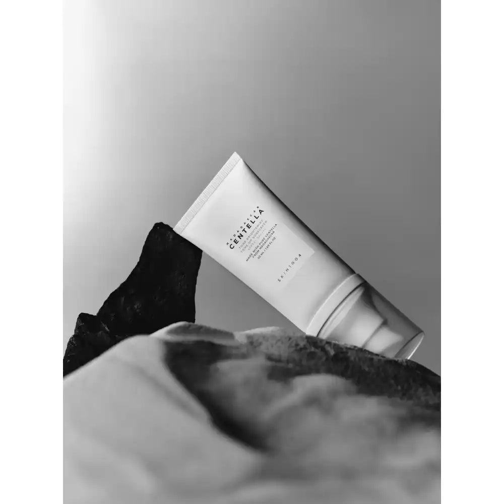 Tone-Up Saules Krēms SKIN1004 Madagascar Centella Tone Brightening Suncream SPF50 50ml